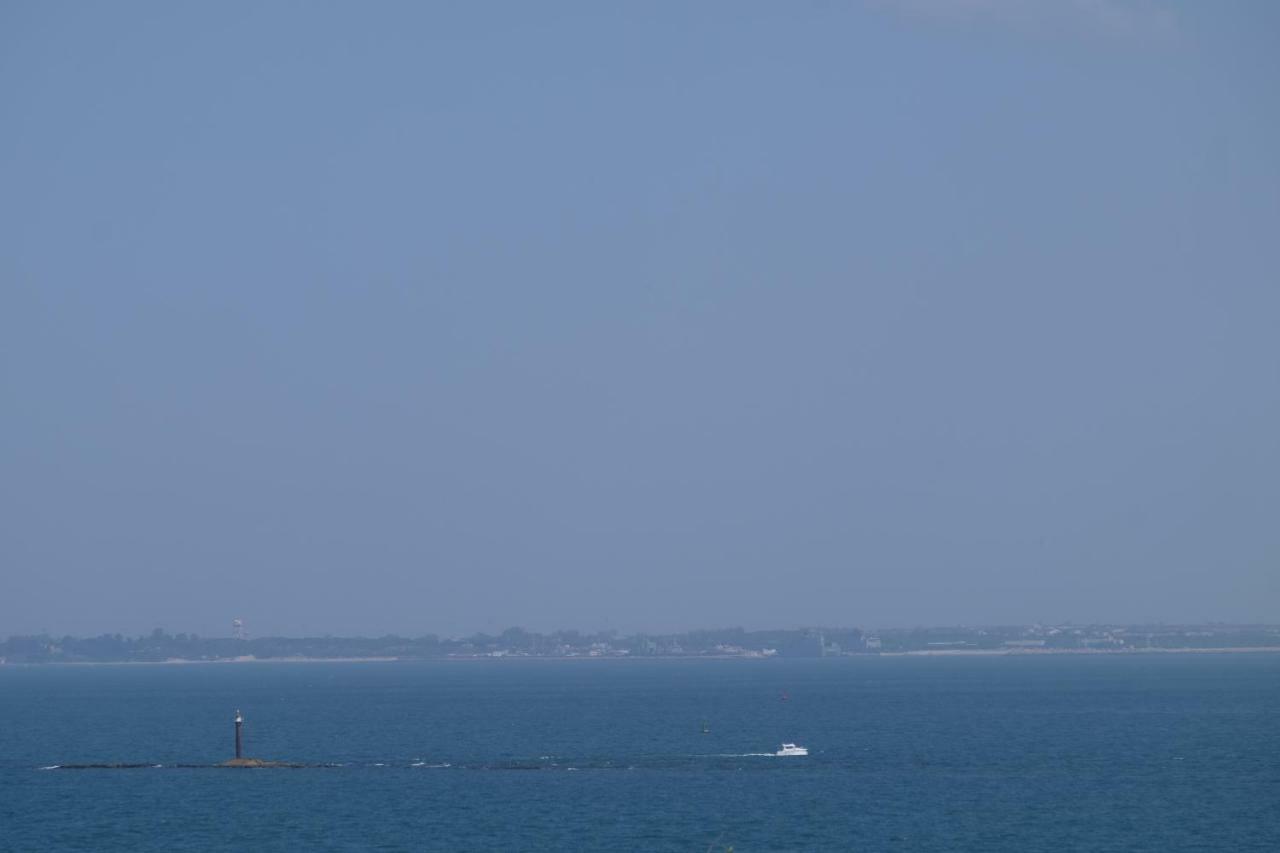 Fabuloso Atico Con Vistas Al Mar Cádiz Exteriör bild